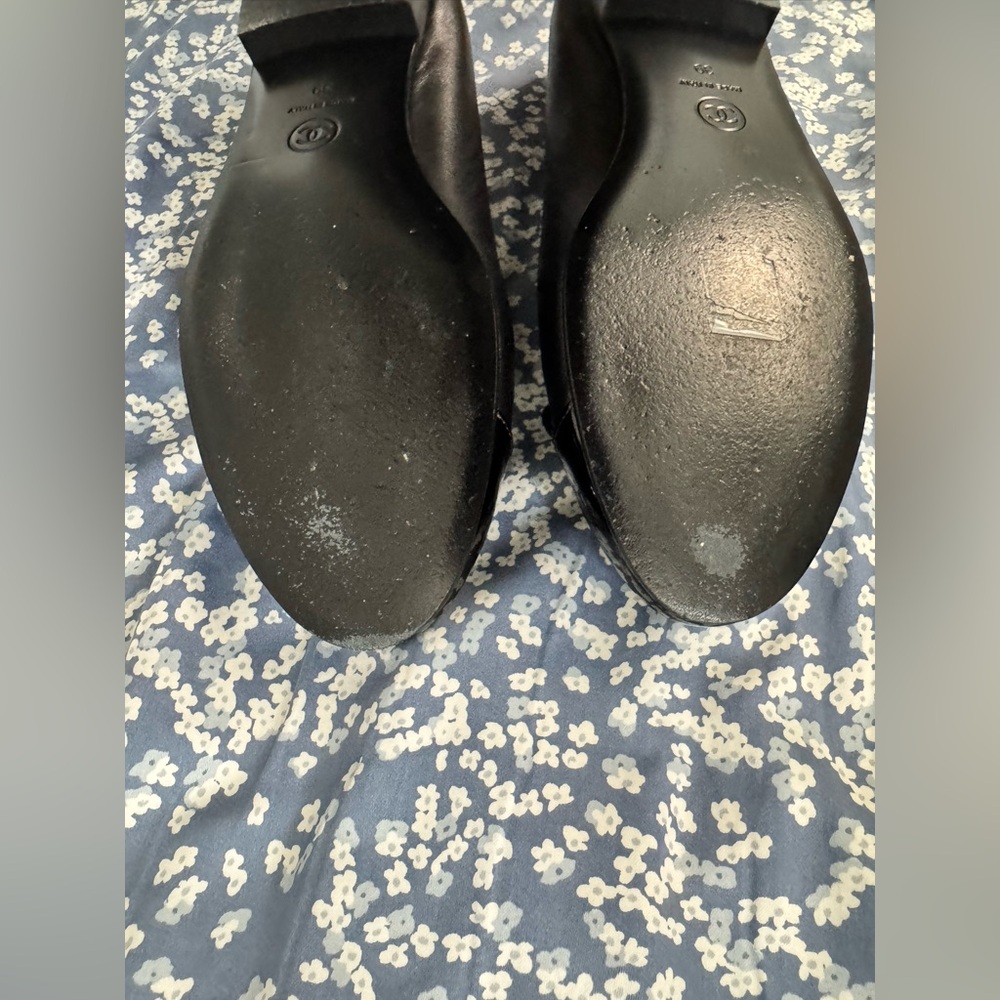 CHANEL Black Patent Cap-Toe Flats - Picture 8 of 11